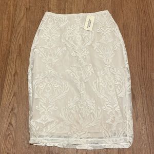 NWT Forever 21 Cream Knee Length Pencil Skirt Size S